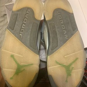 Green bean 5s comes with box